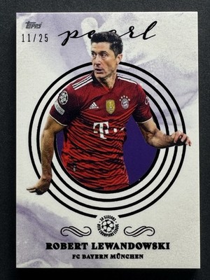 Robert Lewandowski Topps 2022 Pearl 11/25 FC Bayern Munchen