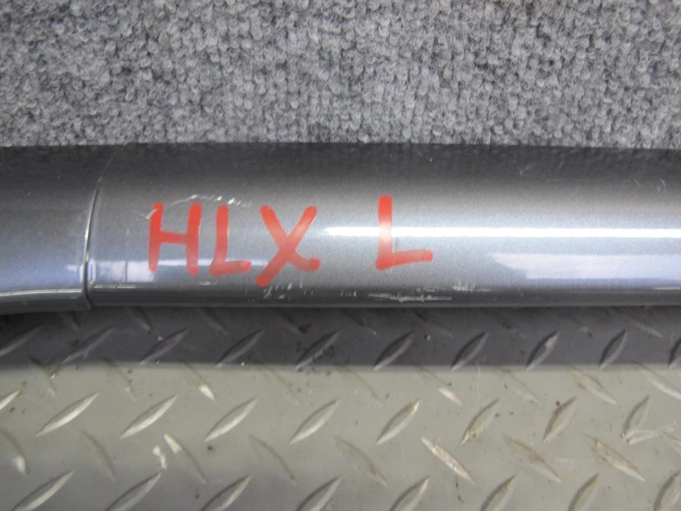 LEXUS J100 LX470 2003-2007 techo superior portaequipajes barra riel extremo carcasa juego de 2 Foto 2 de 4