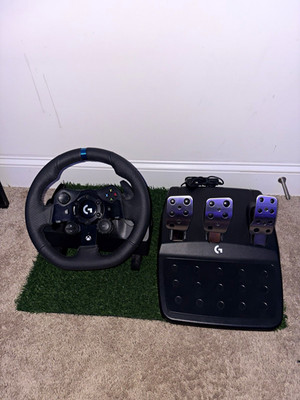 Logitech G923 Driving Force Racing Wheel & Pedals for Xbox - Black