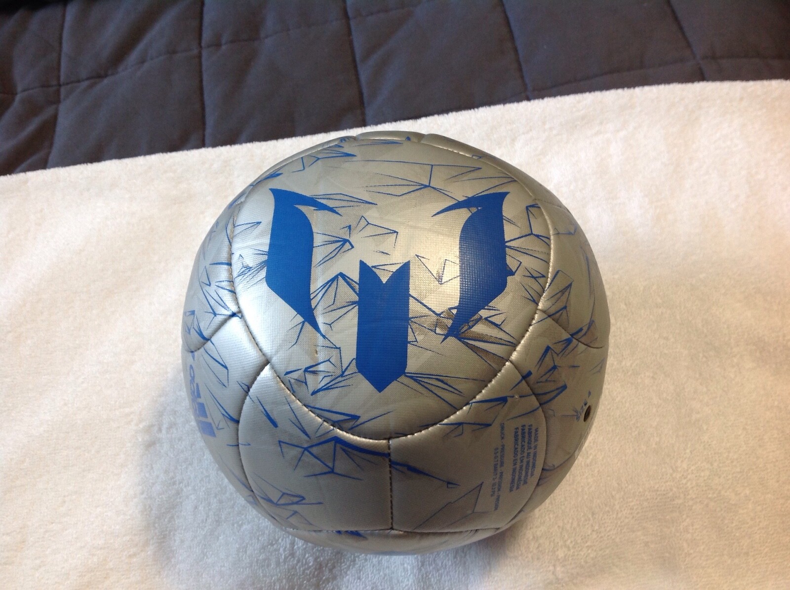 adidas messi q4 soccer ball