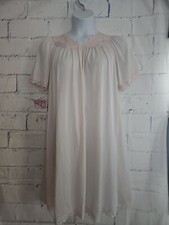 Shadowline Pale Pink Satin Short Pullover Nightgown SM /Med Short Sleeve V-neck
