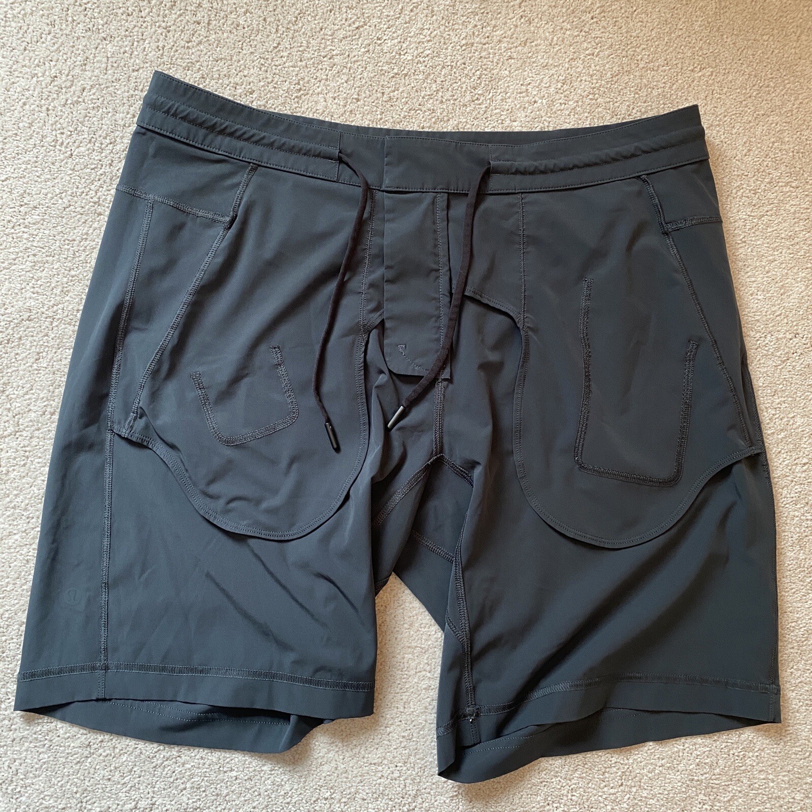Lululemon Mens Shorts 34 M Dark Gray Stretchy Outdoor… Gem