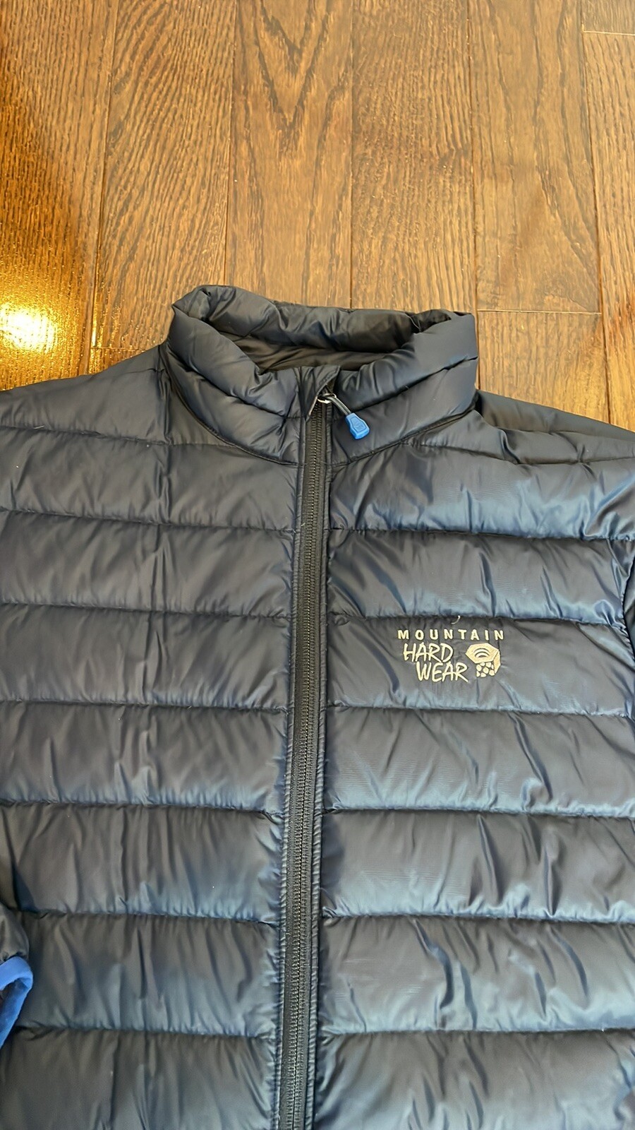 Mountain hardwear down jacket Small - image 3