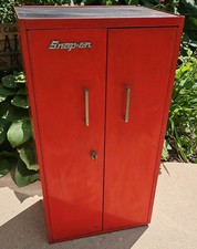 Vtg 1985 Snap On Tools Locking Side Cabinet Hanging Slots With Key Kr-273c Nice Vtg 1985 Snap On Tools Locking Side Cabinet Hanging Slots With Key Kr-273c Nice