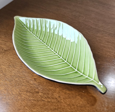 Home Trends Green Leaf Ceramic Serving Dish Green Platter Tray Boho Nature