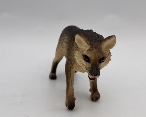 Safari Ltd GREY WOLF Animal Wildlife Figure 1998 - Picture 2 of 3