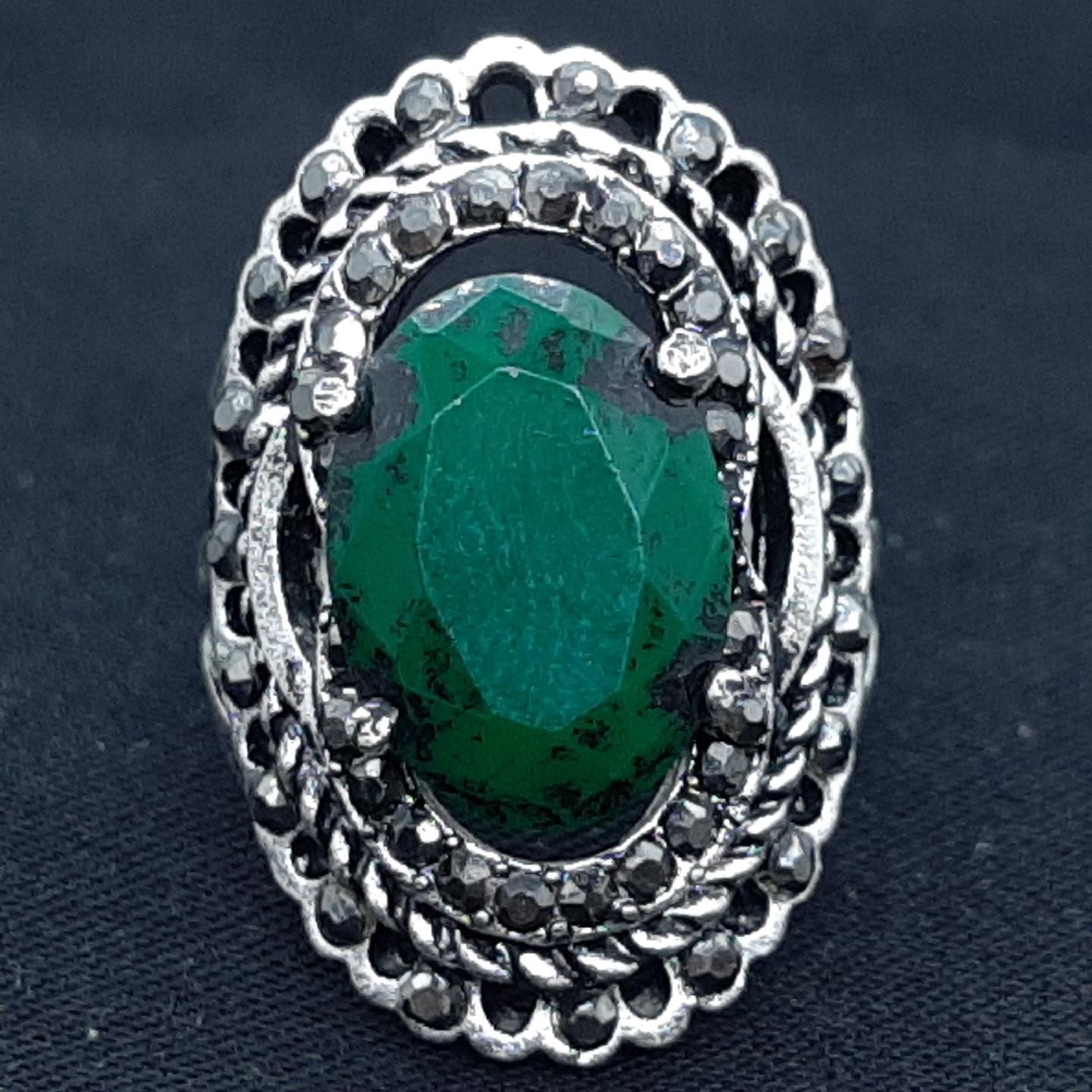 6.51ctw Green Agate & Marcasite Silver Ring Size 5.5