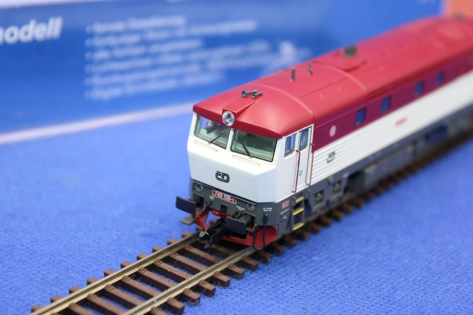 Kuehn 33412A Spur TT CD Diesellok T 749 130-1 Lichtwechsel/s.guter Zustand/OVP - Bild 2 von 4