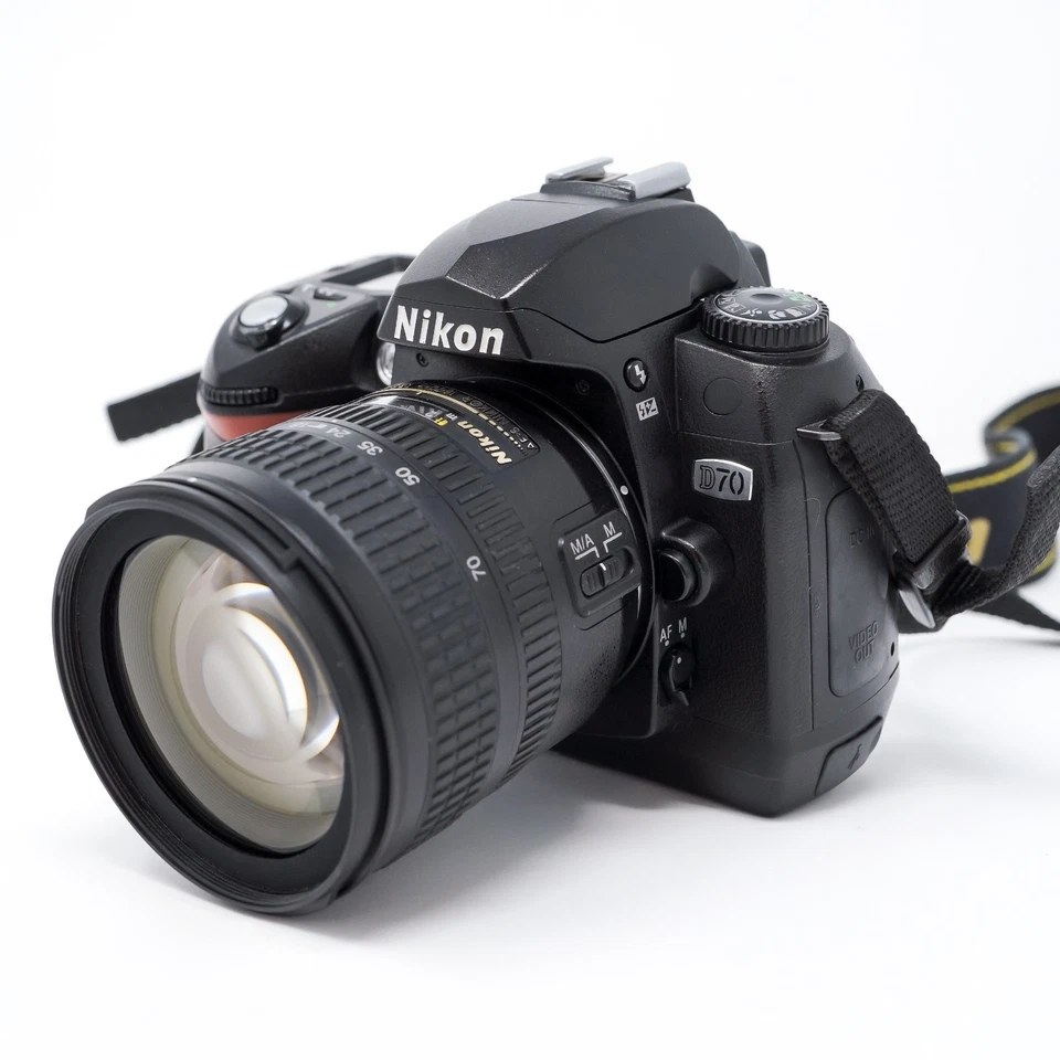 Nikon D70 6.1MP Digital SLR Camera Body - Great Condition - 17k Shutter Count - Image 2 of 4