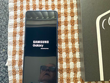 Samsung Galaxy Z Flip7  256GB Blue shadow , mint condition , boxed  with extras