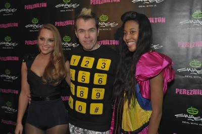Agnes Carlsson Perez Hilton VV Brown backstage at Perez Hilton's -- Old Photo