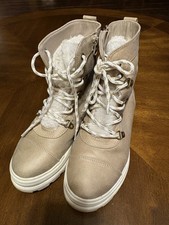 Art Class Girls Fuzzy Tan Lace-Up Hiker Boots Size 2
