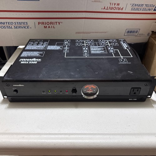 Panamax Max 5300 Home Theater Power Conditioner Surge Protector 11-Outlet