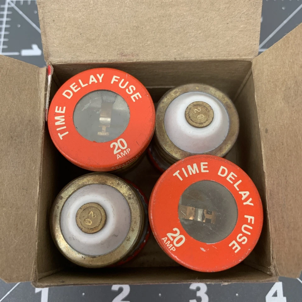 LEVITON 20 AMP Plug Fuses Time Delay 7942-20 Box of 4 - Image 2 of 4