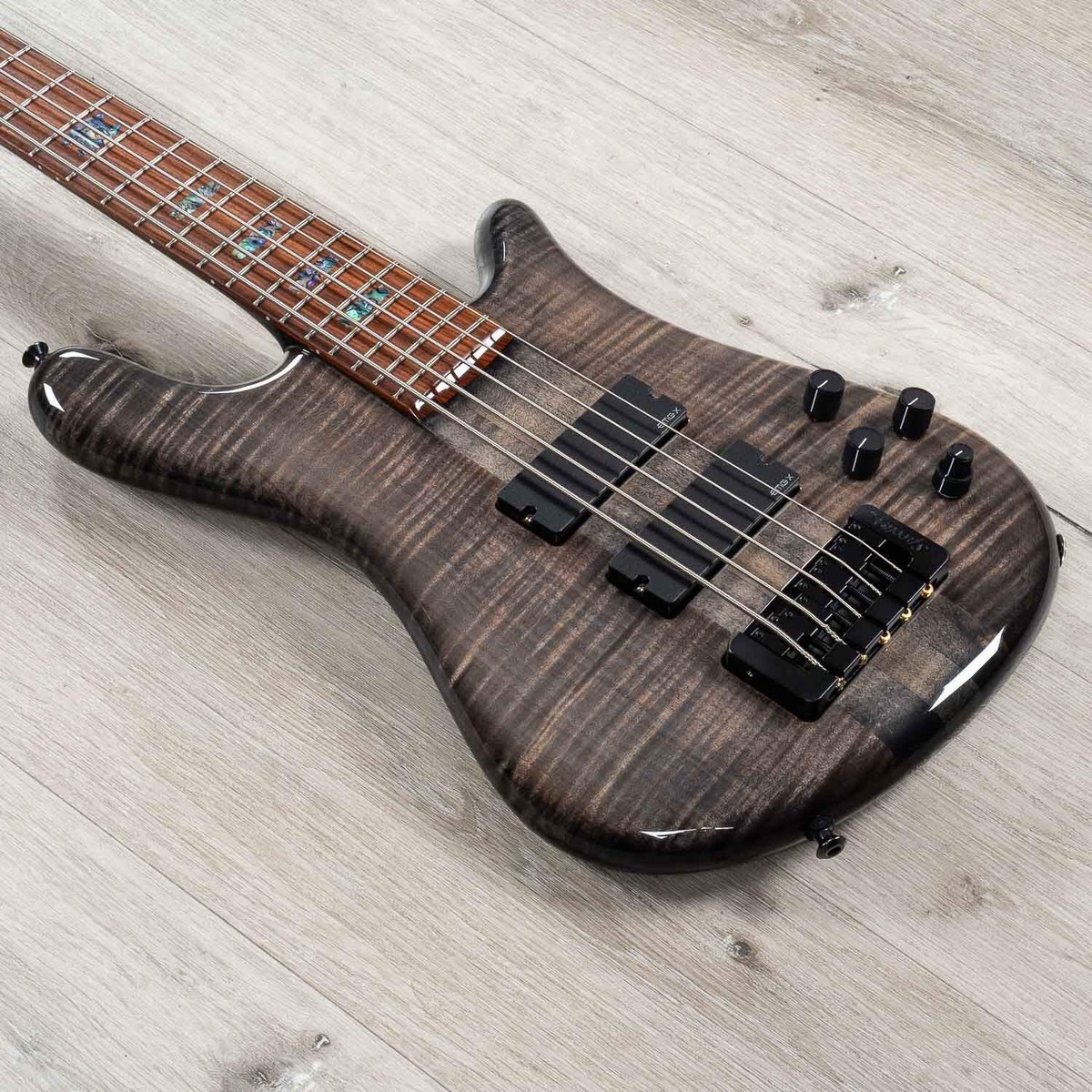 【美品】Spector 5弦ベース、希少メイプルネック・ケース付き・送料無料 美品】Spector 5弦ベース、希少メイプルネック・ケース付き