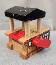 Thomas  Friends Sodor Dairy Loader Wooden Railway Track 2010 Man In Hills Set