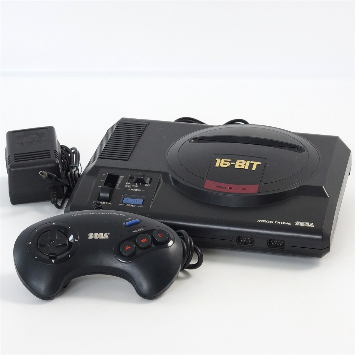 Mega Drive SEGA Console VA7 Original HAA-2510 Tested System