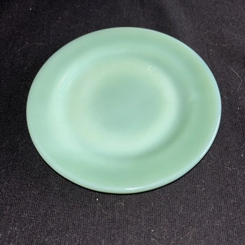 Fire King Green Glass Jadeite Restaurant Ware 5-1/2” Bread or Pie Plate XCLNT !!