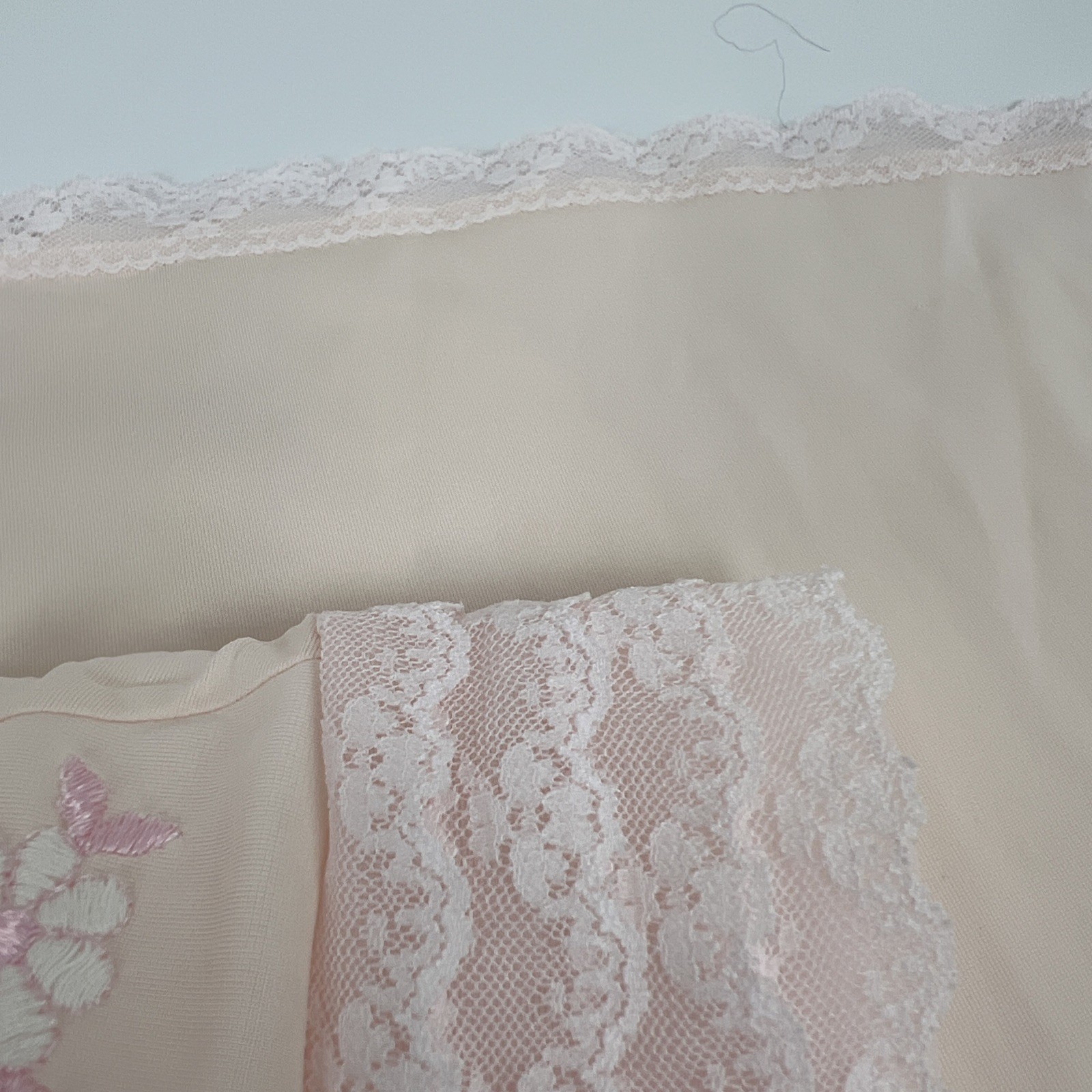 Vtg SHADOWLINE Short Nightgown Small Petite Pink Lace Short Sleeve Lace