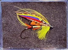 Mosca di salmone con ala sposata classica torrida pallida