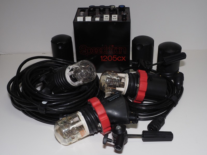 ***Speedotron Black Line 1205CX Power Pack w/3-202VF Light Heads***