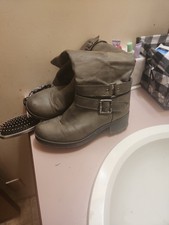 Boots Women