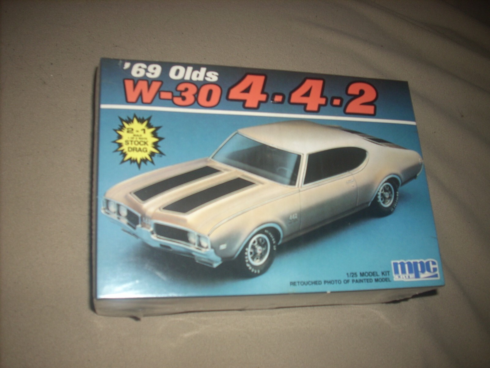 '69 OLDS W-30 4-4-2, OLD MPC, SEALED, 2 in 1 KIT, NICE !!