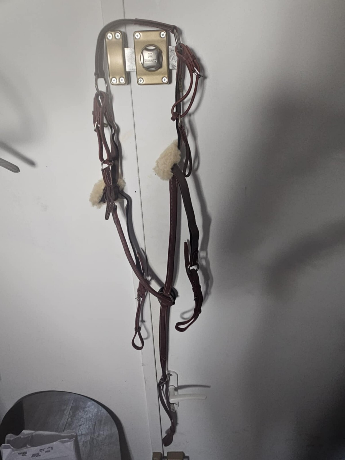 Collier de chasse Devoucoux neuf pour empêcher le recul de la selle sur les sauts