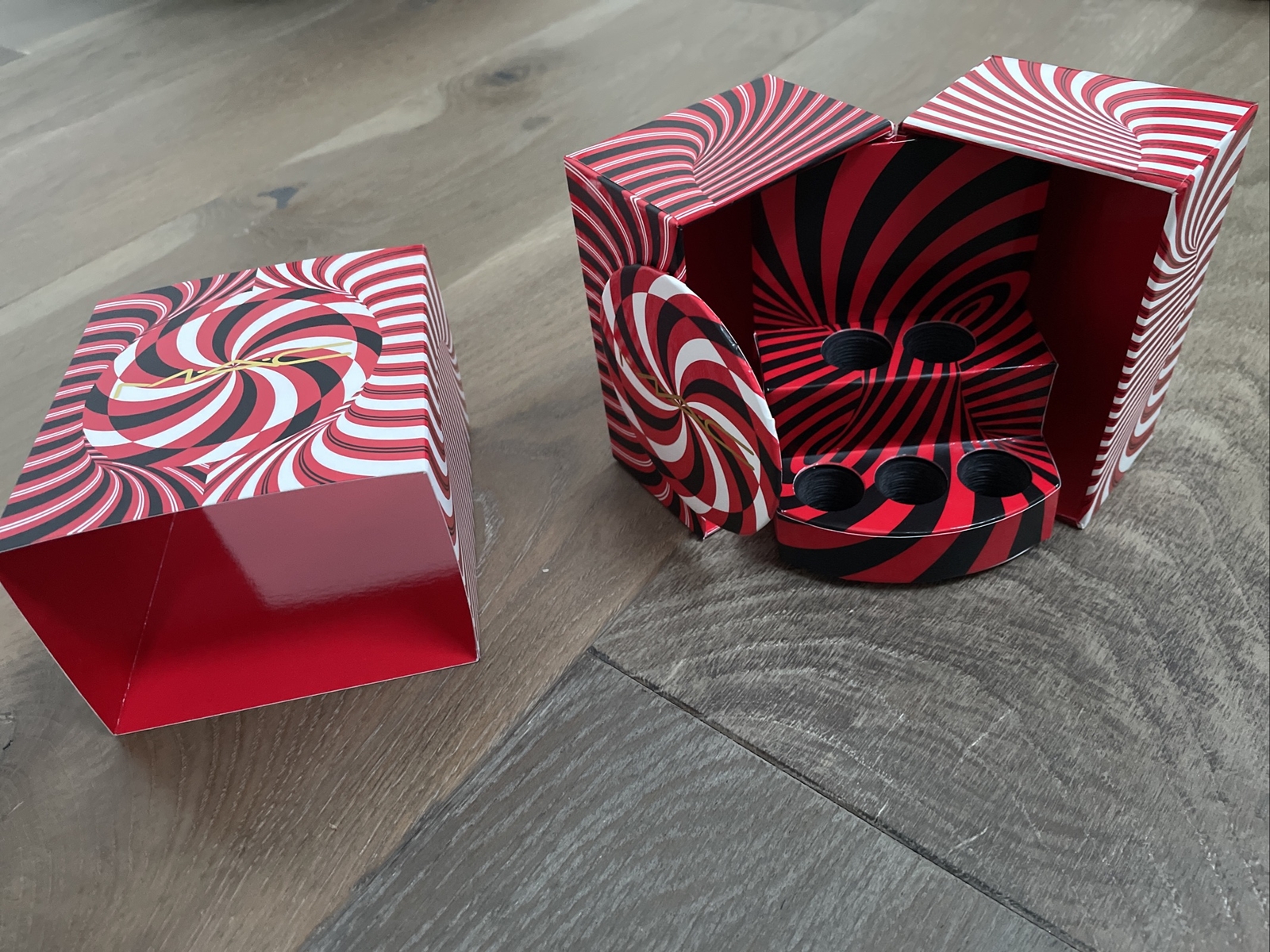 MAC Mistletoe Matte powder kiss lipstick x 5 (box only) eBay