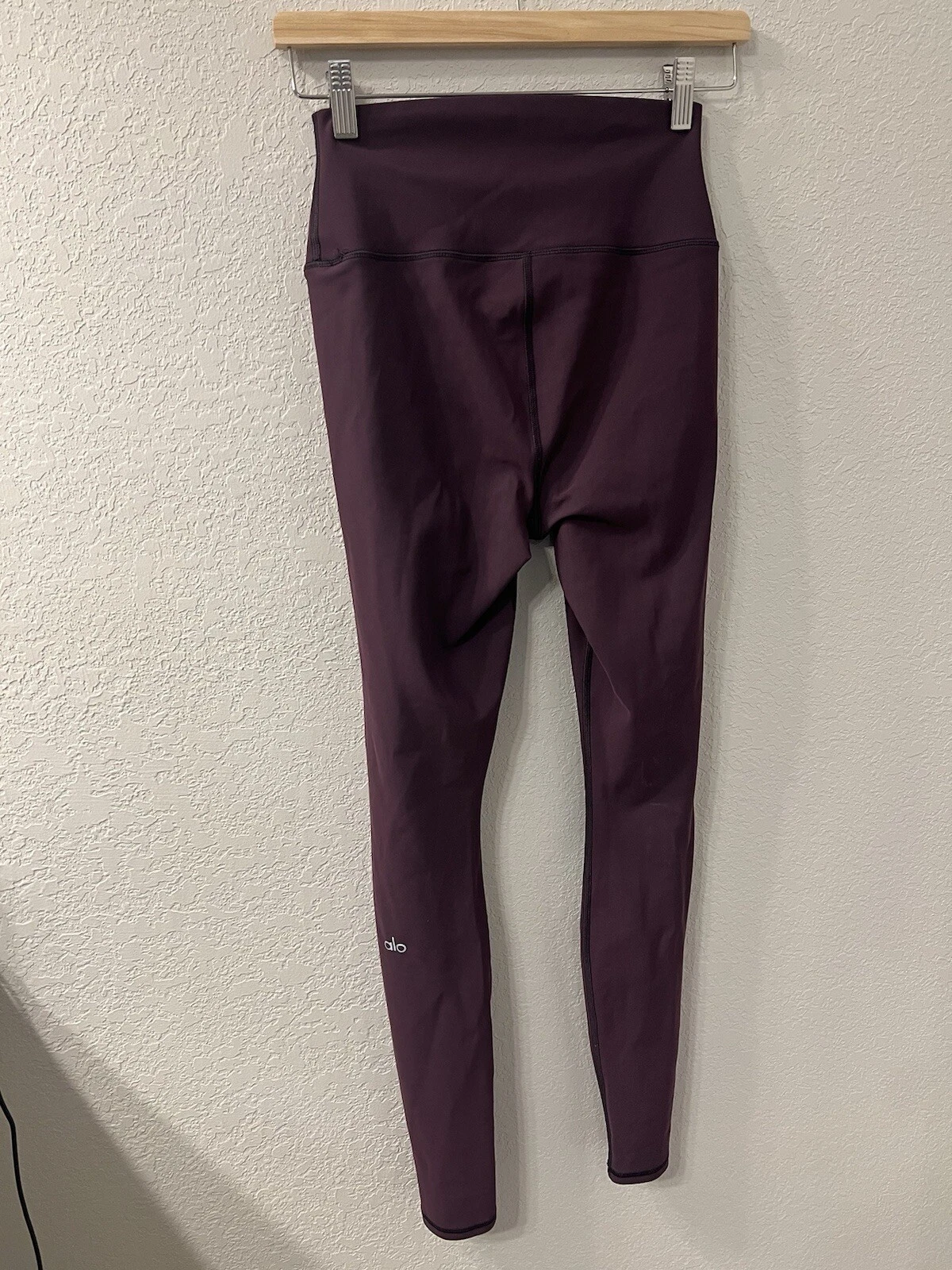 alo-yoga high waisted ripped warrior leggings