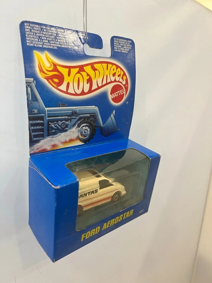 Ford Aerostar Qantas Australian Airlines 1990 mercado internacional Hot Wheels Foto 4 de 4