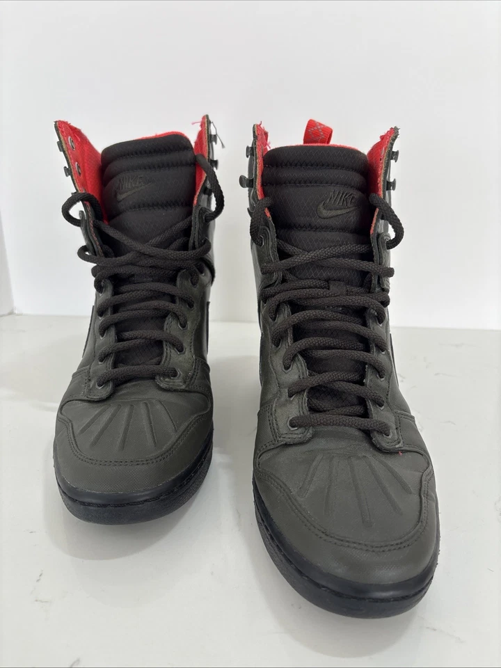 Size 7.5 - Nike Dunk Sky 2.0 SneakerBoot High Green Woman’s - Image 4 of 4