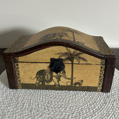 Wood Elephant Trinket Box Chest w/ Lid & Latch, 11 in L x 6 in H