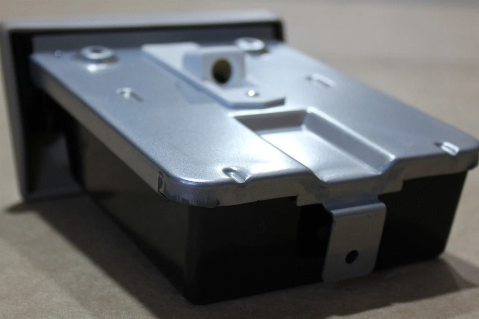 Оригинальная заводская отделка центральной консоли пепельницы и зажигалки для Honda CR-V 05–06 годов выпуска 08u25s9a130 - Изображение 4 из 4