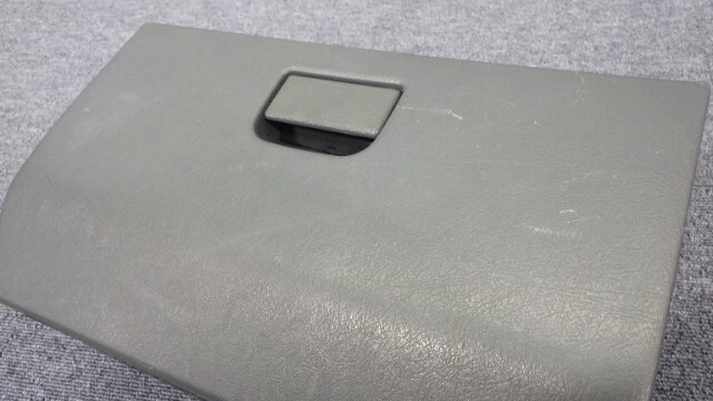 MITSUBISHI MINICAB TRUCK VAN U61V U61T Glove Box Storage Compartment GENUINE JDM Foto 3 de 4