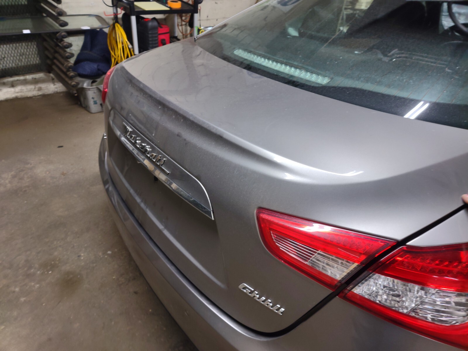 2017 MASERATI GHIBLI REAR TRUNK TAILGATE LID GRAY