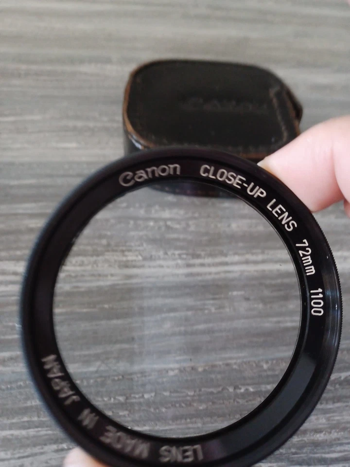 Canon Close-Up Lens 72mm 1100 Threaded with Leather  Case OEM  - Image 2 of 4