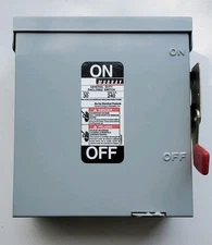 Siemens-Murray GUN321AW elecrical safety switch.  3-Pole 240VAC 30A.  NEMA 3R