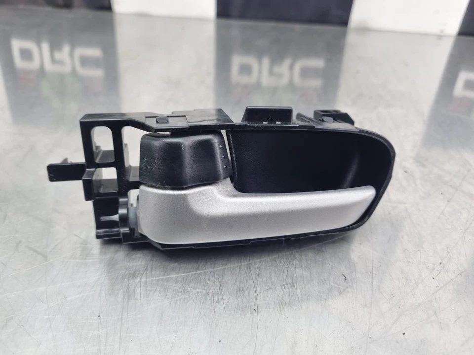 MANIJA DE PUERTA INTERIOR PASAJERO DELANTERO SUZUKI GRAND VITARA 2005-2011 NSF Foto 3 de 4