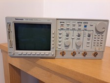Tektronix TDS510A four channel digitising oscilloscope 500 MHz - Tested/Working