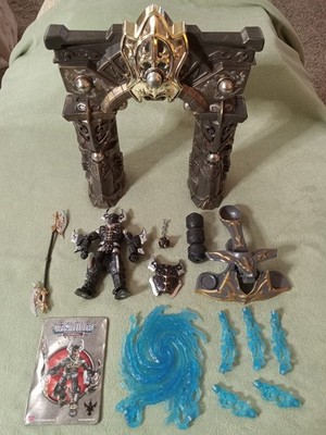 MEGA BLOKS MAG WARRIORS DOOMS GATE PLAYSET VALTHERAN ACTION FIGURE 2005 LOOSE 