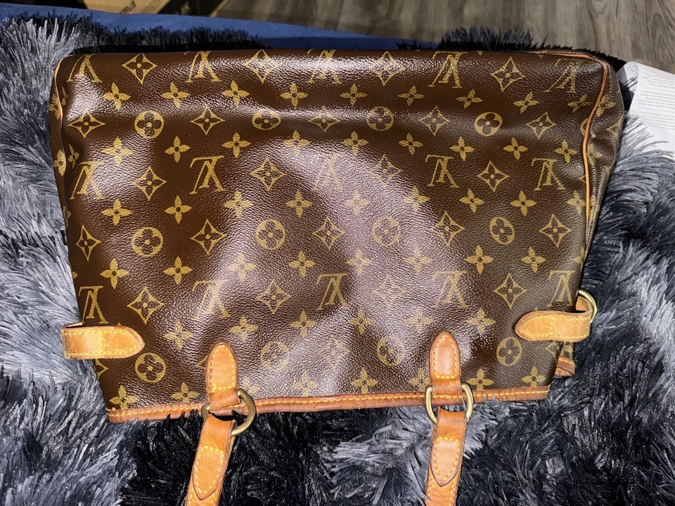 Bolsa de mão Louis Vuitton Batignolles monograma horizontal lona ombro - Imagem 2 de 4