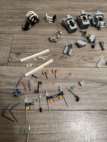 Lego Castle Chess Set 852293 Incomplete w/ Minifigs (used)