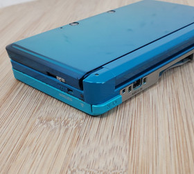 Nintendo 3DS Aqua Blue CTR-001 Handheld Video Game Console
