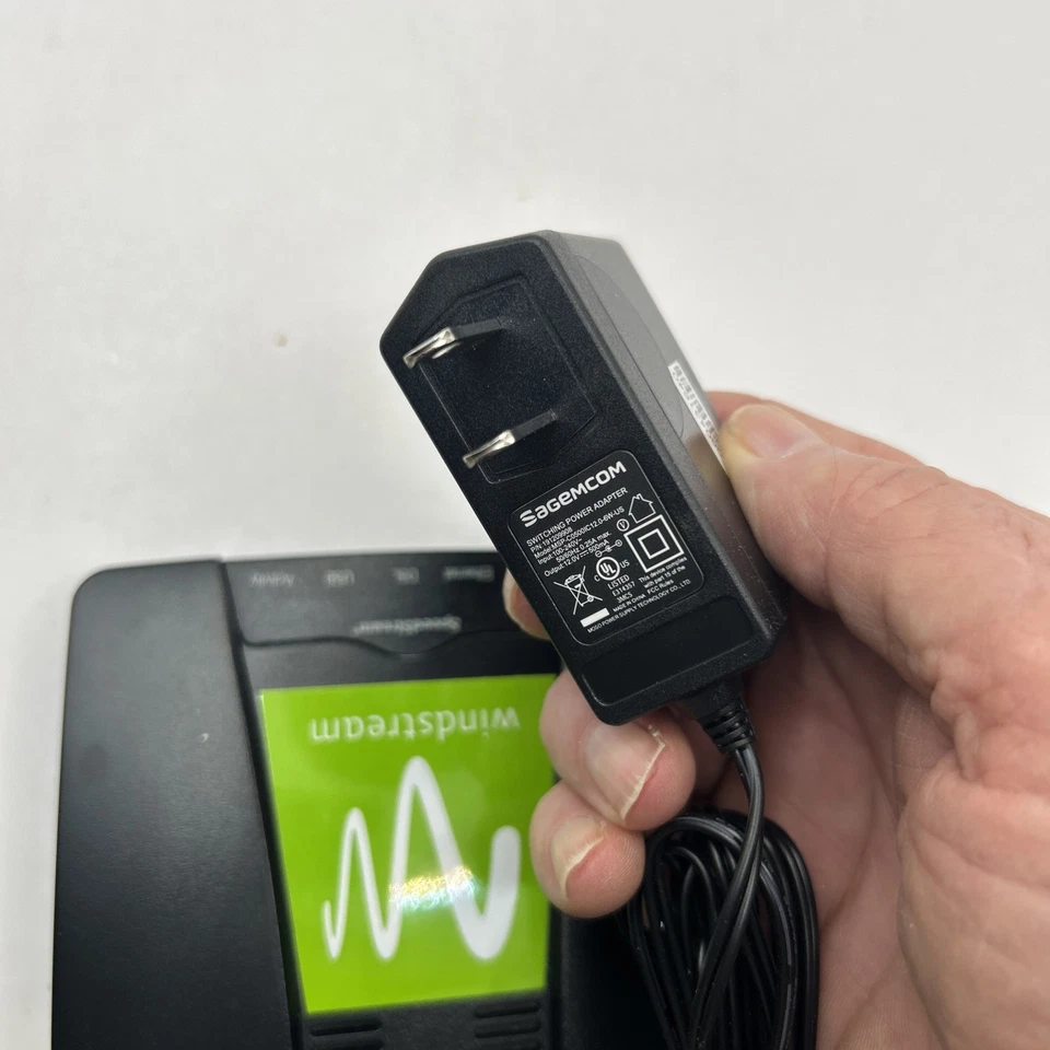 SIEMENS Windstream Speedstream 4200 Multi VC DSL Modem + AC Adapter - Image 4 of 4