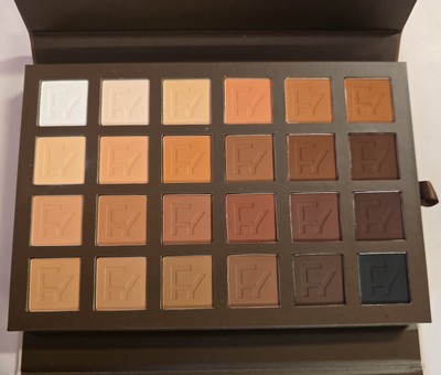 FYNE Multi Mattes Augen- und Gesichtspalette Neu in OVP