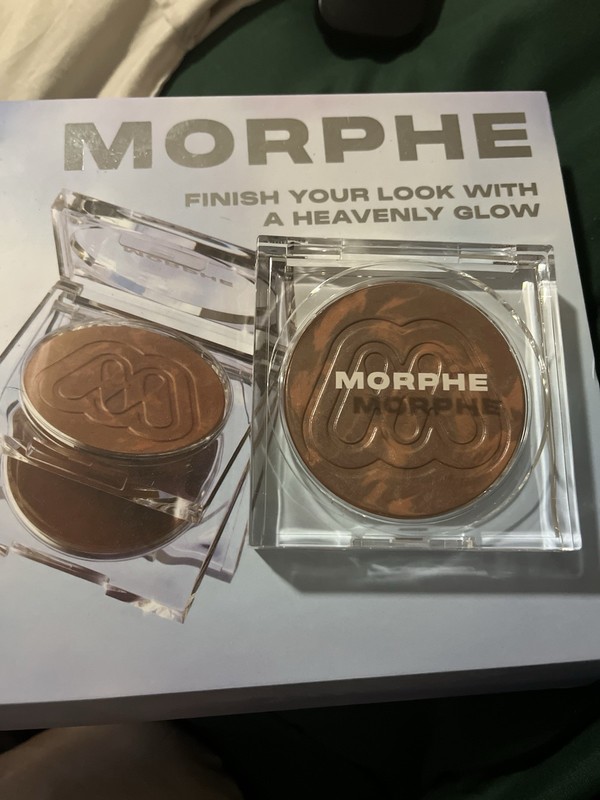 Morphe CloudLight Soft Glow Veil Powder Setting Powder- Golden Hour New In Box