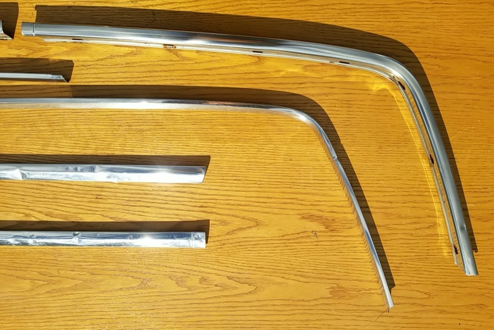 Ford Ranchero 68 69 1969 1968 moldura ventana trasera Foto 4 de 4