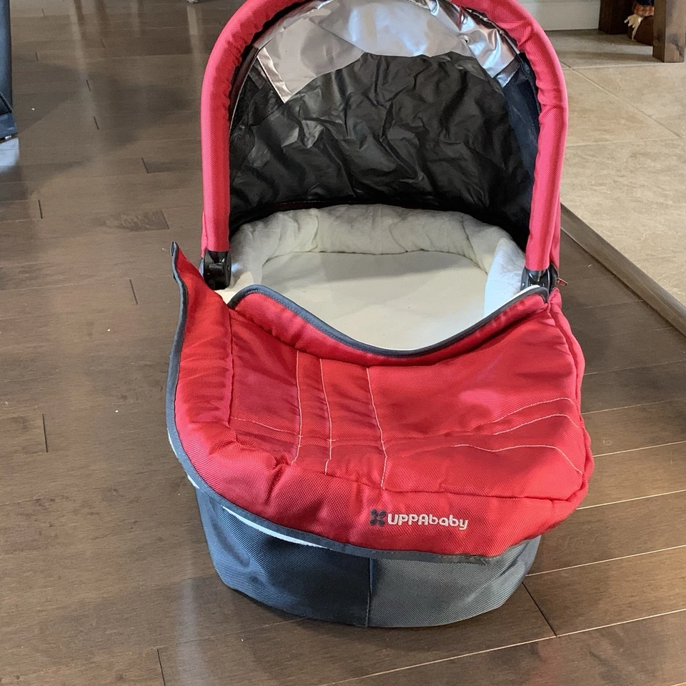 UppaBaby 2012 Universal BABY MOISÉS con Colchón Mosquitero Bolsa de Viaje Rojo Foto 3 de 4