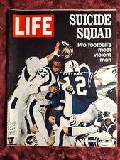 LIFE December 3 1971 Dec 12/71 PRO FOOTBALL IRA TERRORISTS TOPOL CHARLIE CHAPLIN